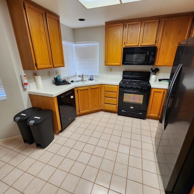 Building Photo - 29806 Coral Tree Ct