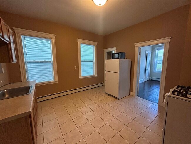 Building Photo - 279 Broadway