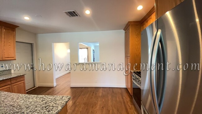 Building Photo - Lovely Home in a Quiet Neighborhood