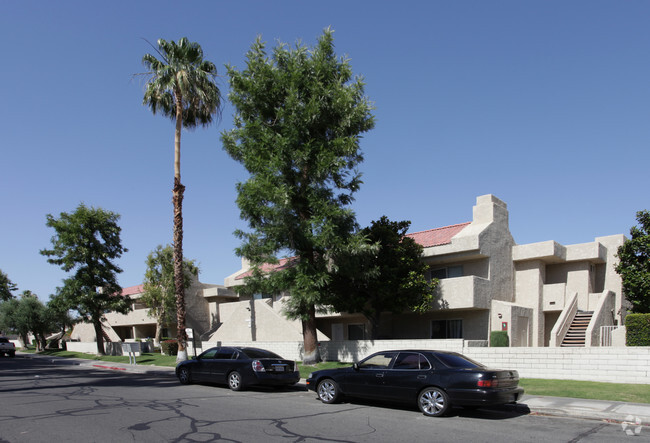 Building Photo - Candlewood Apartments