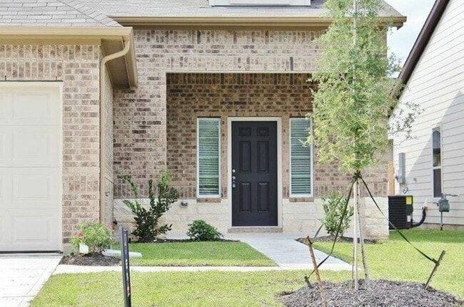 Building Photo - 12315 Roy Mix Bohn Lane