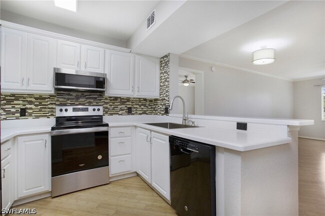 Building Photo - 8271 Key Royal Cir