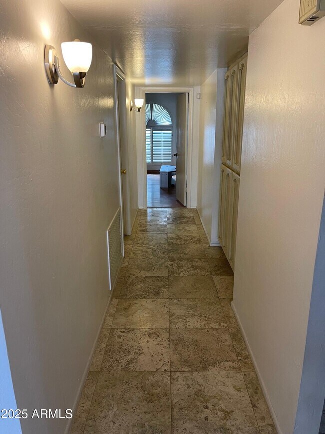 Building Photo - 8502 E San Bernardo Dr