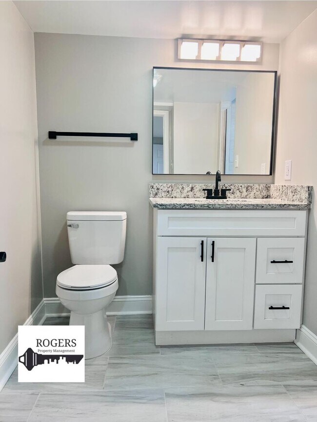 Building Photo - Newly Renovated Studio Apt. - Creedmoor