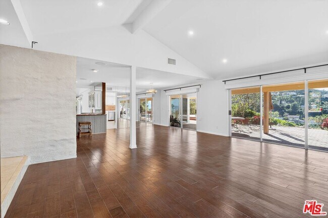 Building Photo - 3713 Dellvale Pl