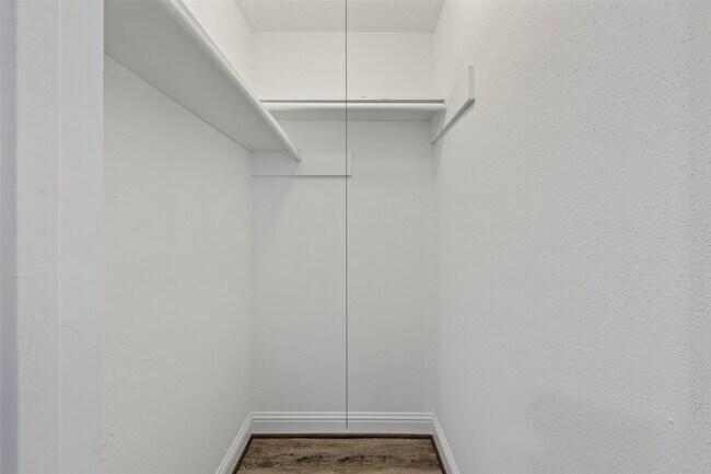 Building Photo - 119 Wood Hollow Dr