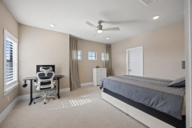 Building Photo - 27927 Indigo Ridge Dr