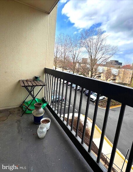 Building Photo - 6300 Stevenson Ave