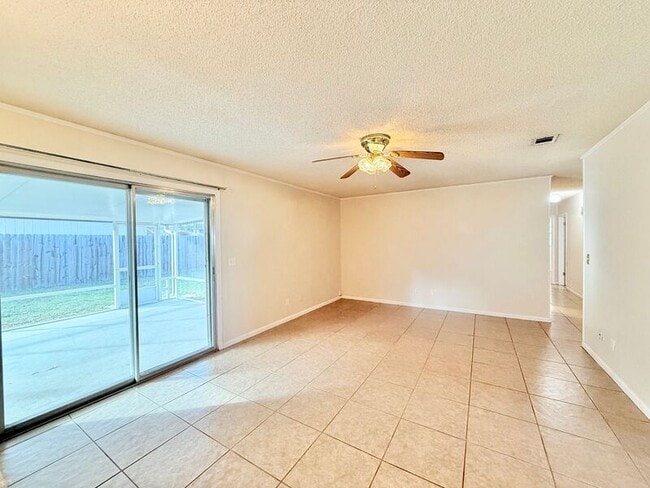 Building Photo - 67 N 69th Ave