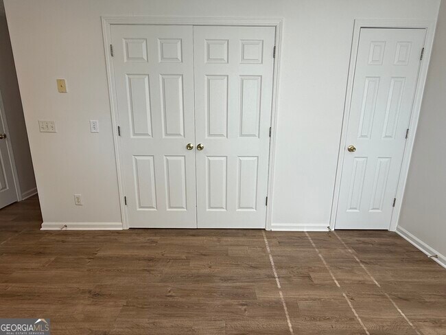 Building Photo - 160 2nd St