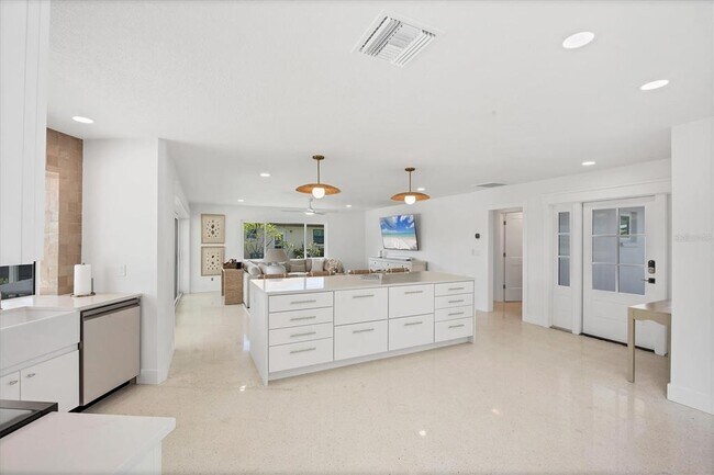 Building Photo - 1915 Pennsylvania Ave