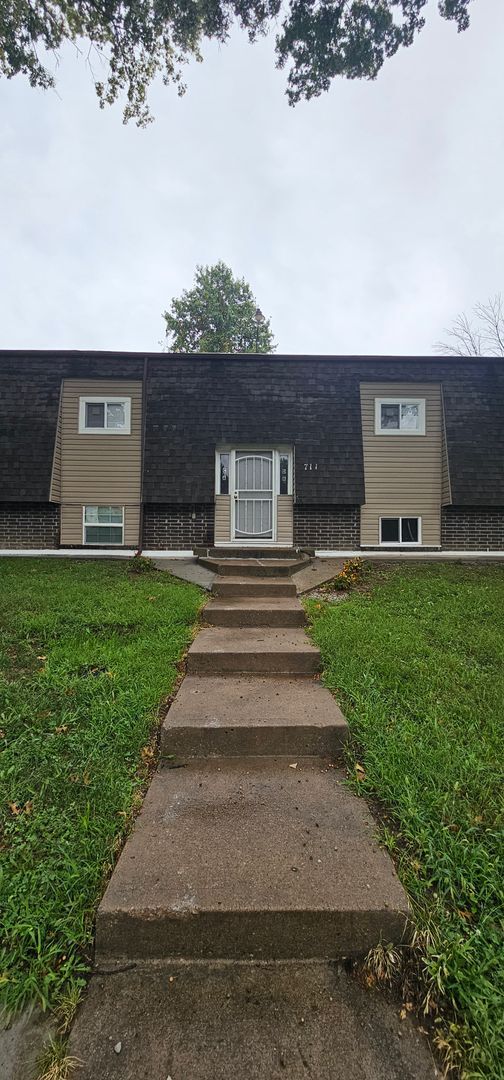 Building Photo - 711 N 70th St
