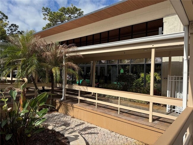Building Photo - 603 W Club Blvd