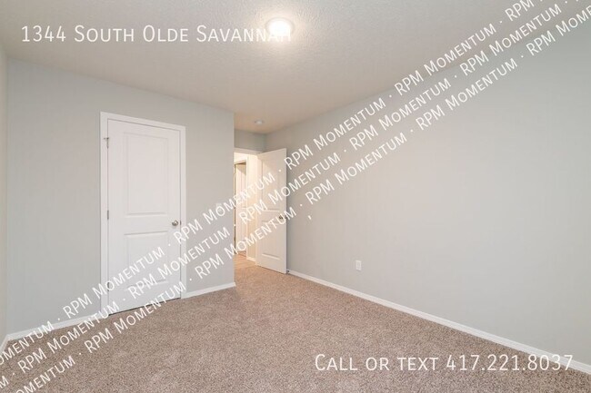 Building Photo - 1344 S Olde Savannah Ave