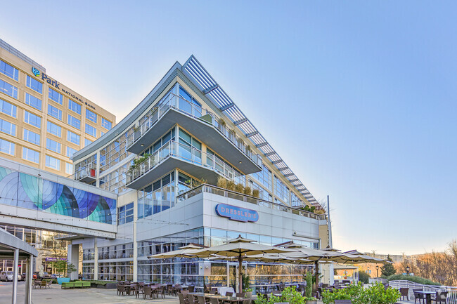 Building Photo - Met Terraces