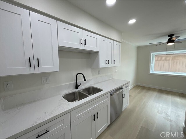 Building Photo - 9745 Port Royal Cir