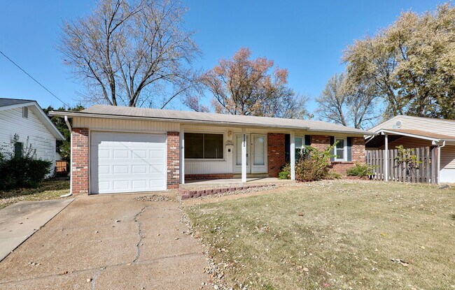 Building Photo - 2365 N Pointe Ln