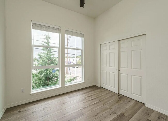 Building Photo - Evergreen Multiplex