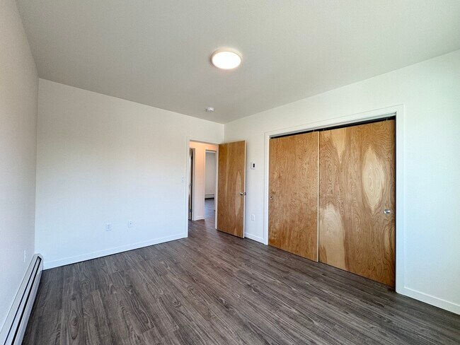 Building Photo - 1285 Chugach Way