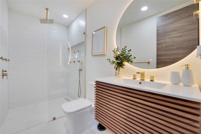 Building Photo - 4893 S Kay St