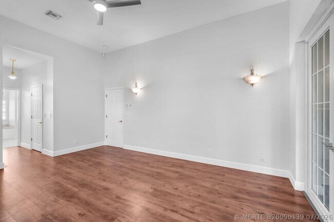 Building Photo - 4100 Temple St