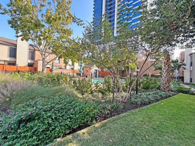 Building Photo - 1201 McDuffie St