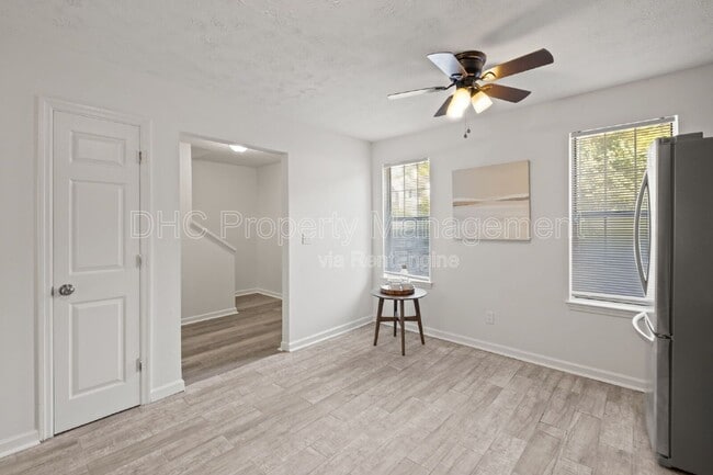 Building Photo - 3510 Ashley Station Dr SW