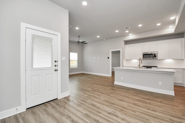 Building Photo - 7514 Terramar Bay Ln