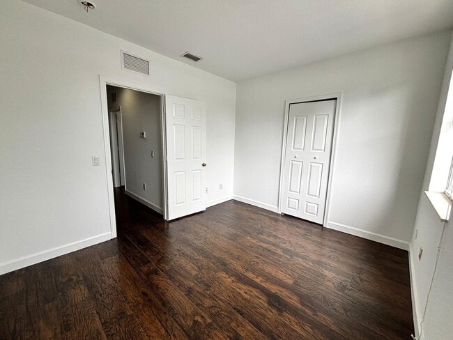 Building Photo - 15503 SW 40th St