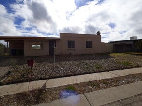Building Photo - 7540 E Poplar St