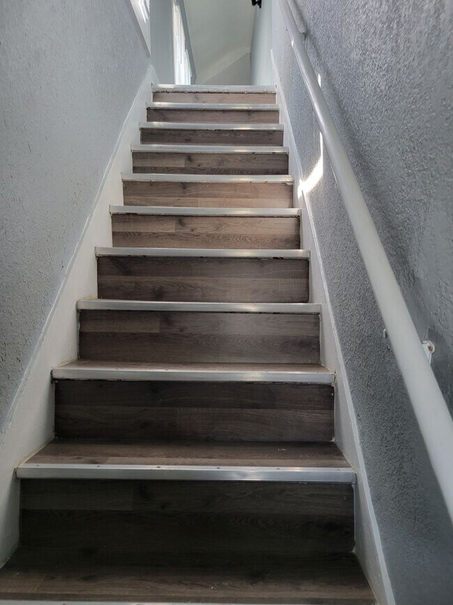 Building Photo - 309 W Williams Street