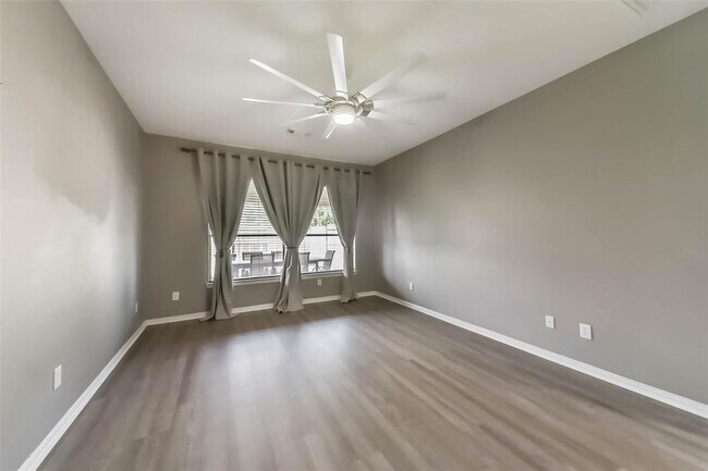 Building Photo - 2812 Chinaberry Park Ln