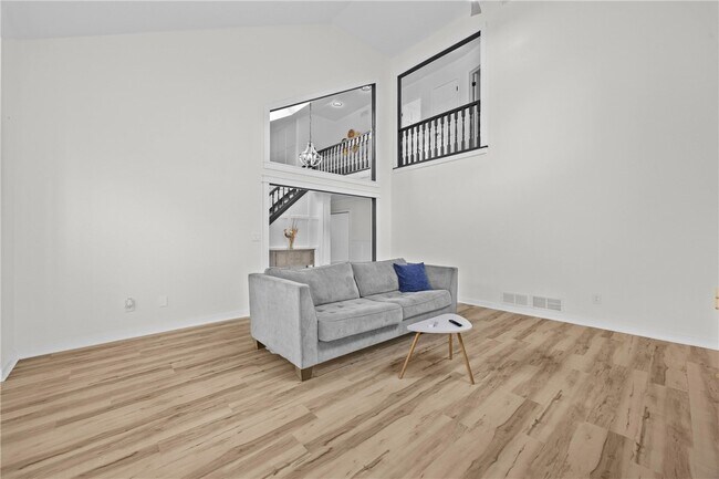 Building Photo - 112 Heather Ridge