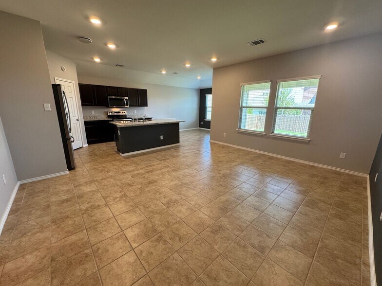 Building Photo - 9612 Murandy Dr