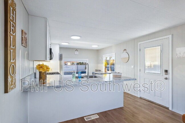 Building Photo - #2 437 Riverfront Drive