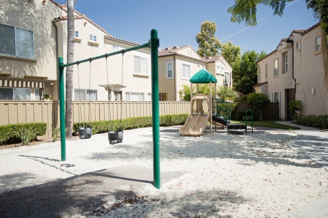 Building Photo - 11935 Miro Cir