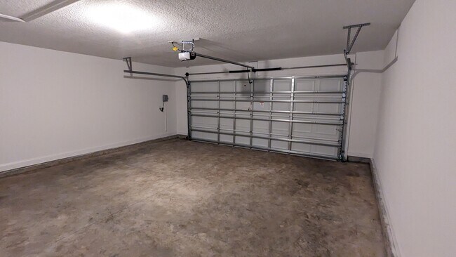 Building Photo - 249 Zancara St