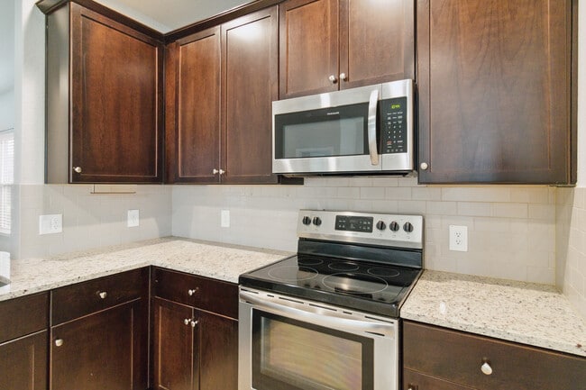 Building Photo - 3305 Ridge Pl