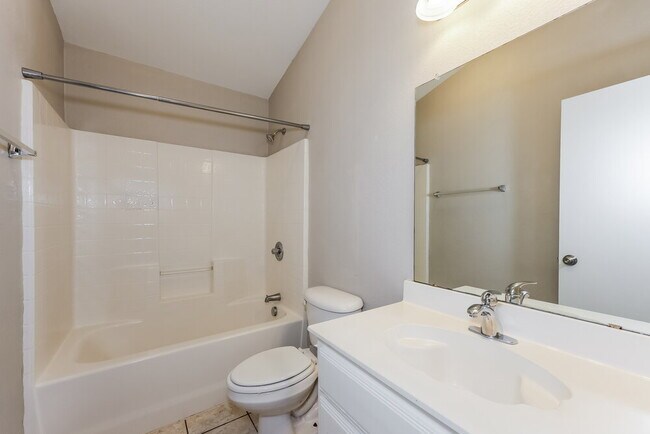 Building Photo - 1148 Browntop St