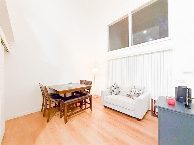 Building Photo - 10246 Turkey Lake Rd