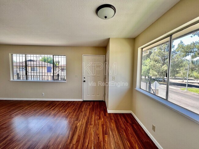 Building Photo - 2946 Peachtree Dr