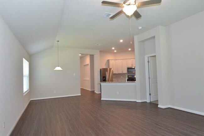 Building Photo - 5608 Anaheim Ave