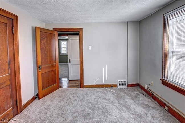 Building Photo - 1513 Treadway Ave