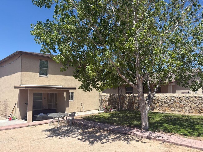 Building Photo - HOME FOR RENT IN ANTHONY TEXAS