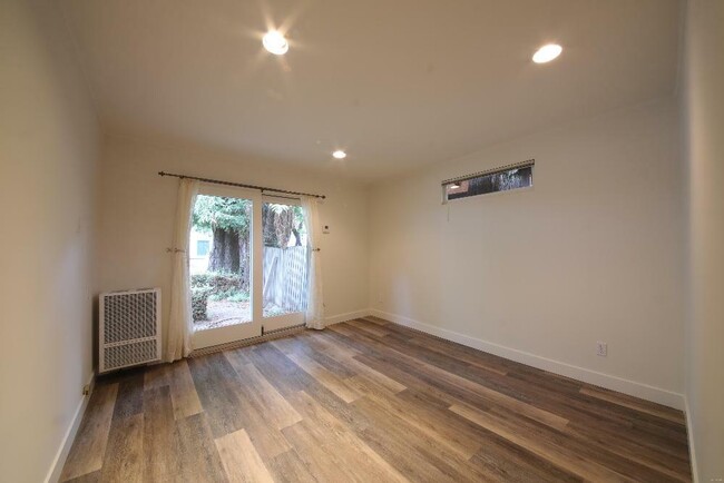 Building Photo - 122 Baltimore Ave