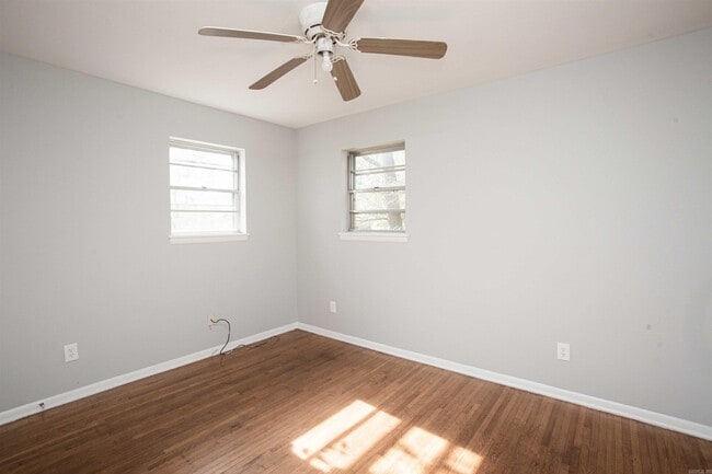 Building Photo - 1524 E Lee Ave