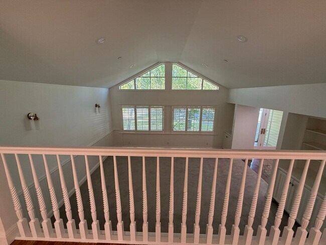 Building Photo - ? Elegant & Expansive Redwood City Home – ...