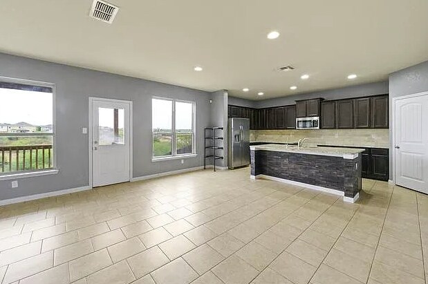 Building Photo - 3310 Battlecry