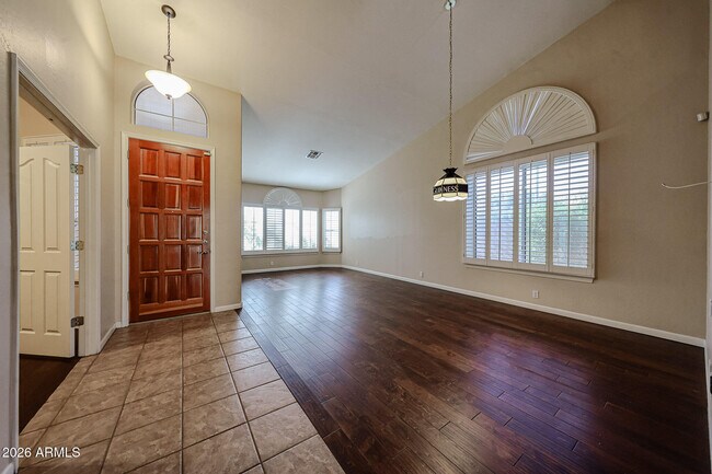 Building Photo - 5930 W Louise Dr