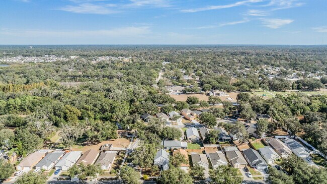 Building Photo - 6724 Summer Haven Dr